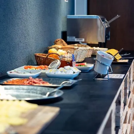 Elite Hotel 3*